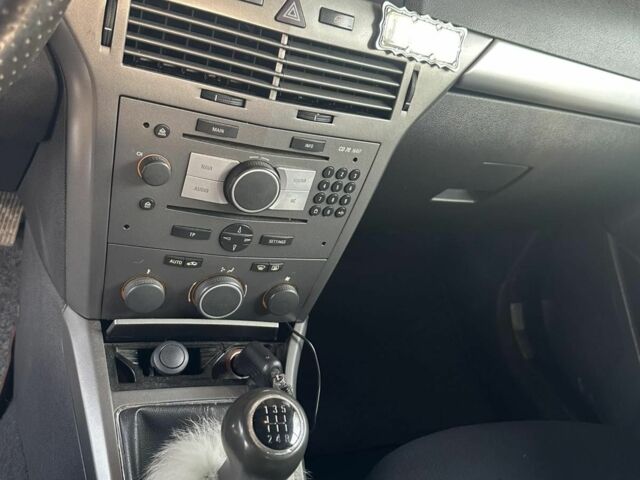 Сірий Опель Астра, об'ємом двигуна 1.7 л та пробігом 150 тис. км за 6500 $, фото 9 на Automoto.ua