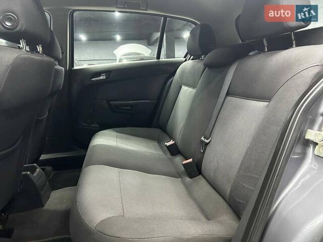 Сірий Опель Астра, об'ємом двигуна 1.6 л та пробігом 183 тис. км за 7000 $, фото 15 на Automoto.ua