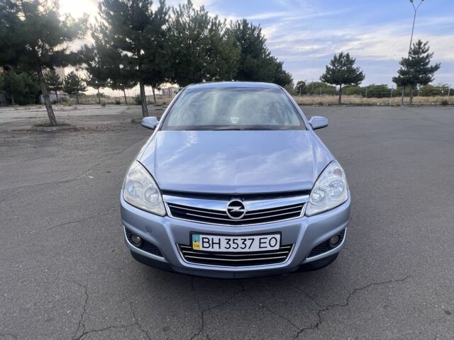 Серый Опель Астра, объемом двигателя 1.6 л и пробегом 258 тыс. км за 4200 $, фото 8 на Automoto.ua