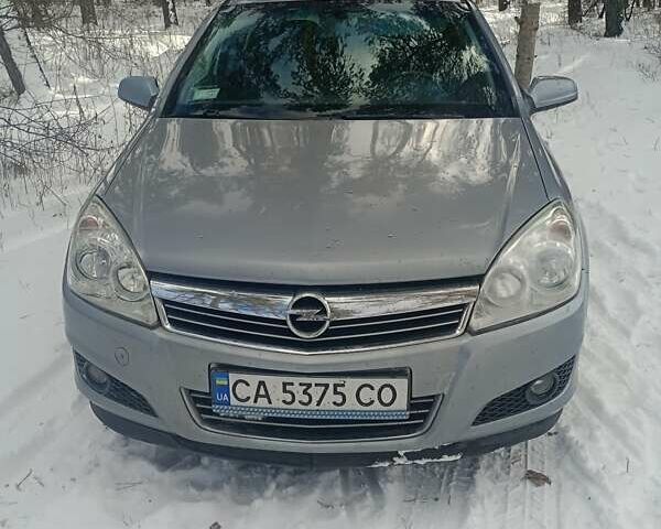Сірий Опель Астра, об'ємом двигуна 1.6 л та пробігом 231 тис. км за 5300 $, фото 1 на Automoto.ua