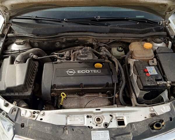 Сірий Опель Астра, об'ємом двигуна 1.6 л та пробігом 270 тис. км за 5250 $, фото 1 на Automoto.ua