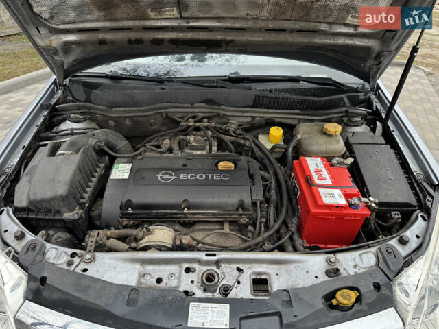 Серый Опель Астра, объемом двигателя 1.36 л и пробегом 215 тыс. км за 4800 $, фото 29 на Automoto.ua