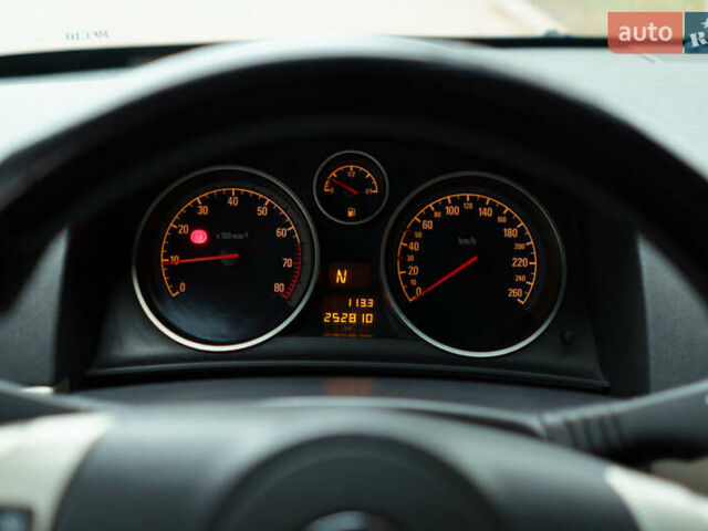 Сірий Опель Астра, об'ємом двигуна 1.6 л та пробігом 252 тис. км за 5400 $, фото 18 на Automoto.ua