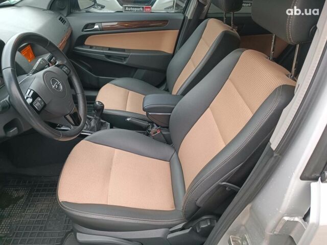 Серый Опель Астра, объемом двигателя 1.6 л и пробегом 255 тыс. км за 6490 $, фото 18 на Automoto.ua