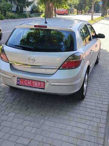 Серый Опель Астра, объемом двигателя 1.6 л и пробегом 164 тыс. км за 5999 $, фото 5 на Automoto.ua