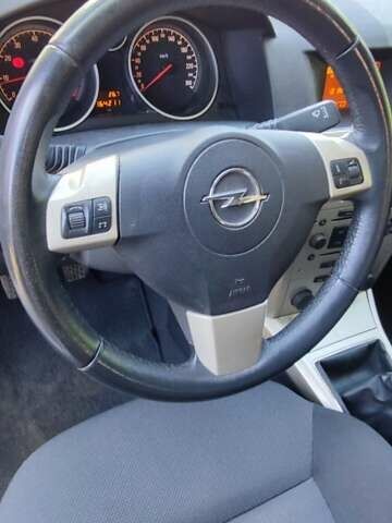 Серый Опель Астра, объемом двигателя 1.6 л и пробегом 164 тыс. км за 5999 $, фото 24 на Automoto.ua