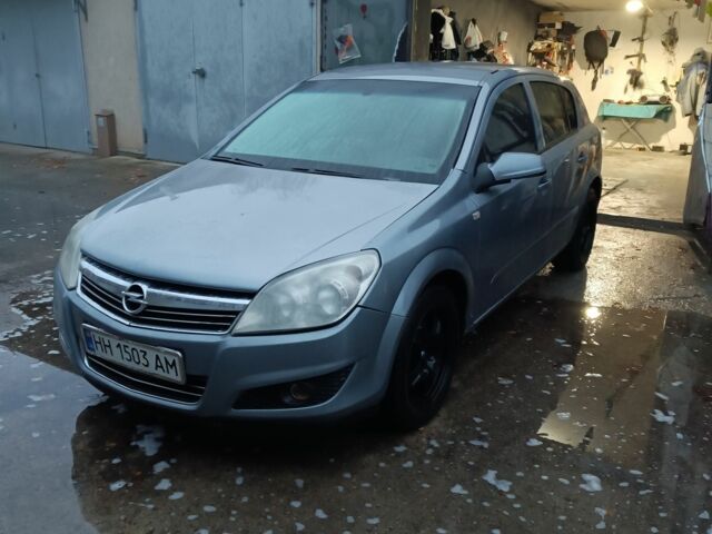 Серый Опель Астра, объемом двигателя 1.6 л и пробегом 310 тыс. км за 3000 $, фото 1 на Automoto.ua