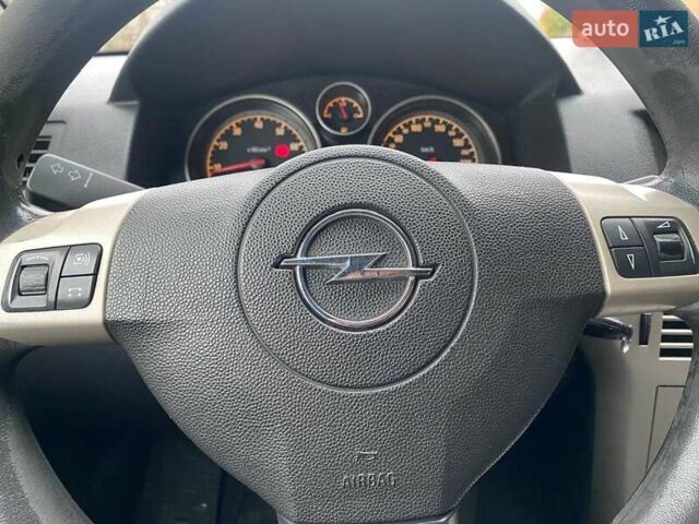 Сірий Опель Астра, об'ємом двигуна 1.6 л та пробігом 257 тис. км за 3800 $, фото 9 на Automoto.ua