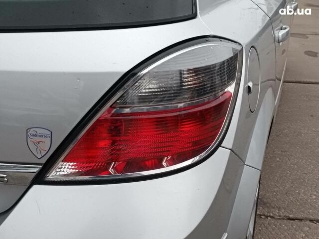 Серый Опель Астра, объемом двигателя 1.6 л и пробегом 255 тыс. км за 6490 $, фото 8 на Automoto.ua