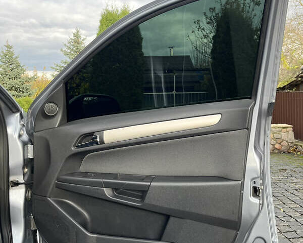 Сірий Опель Астра, об'ємом двигуна 1.6 л та пробігом 199 тис. км за 4999 $, фото 31 на Automoto.ua