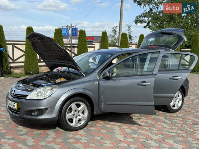 Серый Опель Астра, объемом двигателя 1.6 л и пробегом 180 тыс. км за 6750 $, фото 121 на Automoto.ua