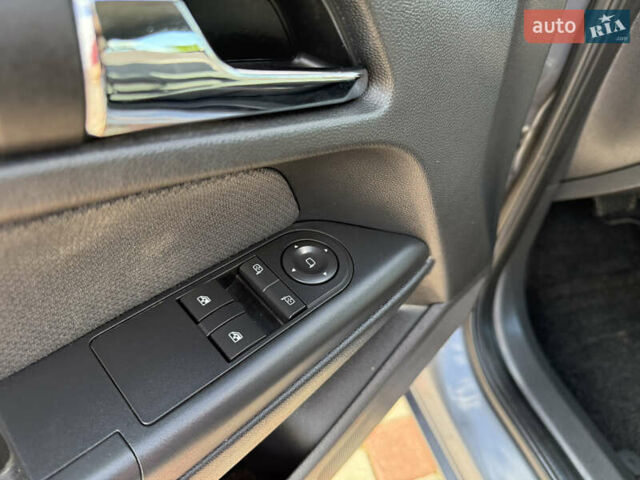 Серый Опель Астра, объемом двигателя 1.6 л и пробегом 180 тыс. км за 6750 $, фото 55 на Automoto.ua