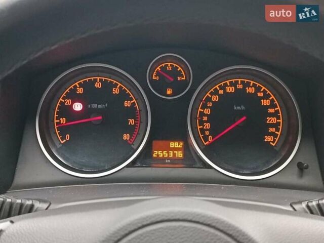 Серый Опель Астра, объемом двигателя 1.6 л и пробегом 255 тыс. км за 6490 $, фото 22 на Automoto.ua