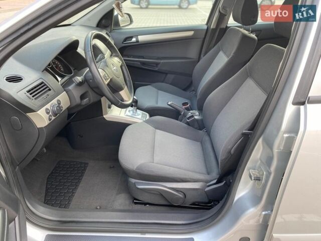 Серый Опель Астра, объемом двигателя 1.6 л и пробегом 162 тыс. км за 5450 $, фото 28 на Automoto.ua