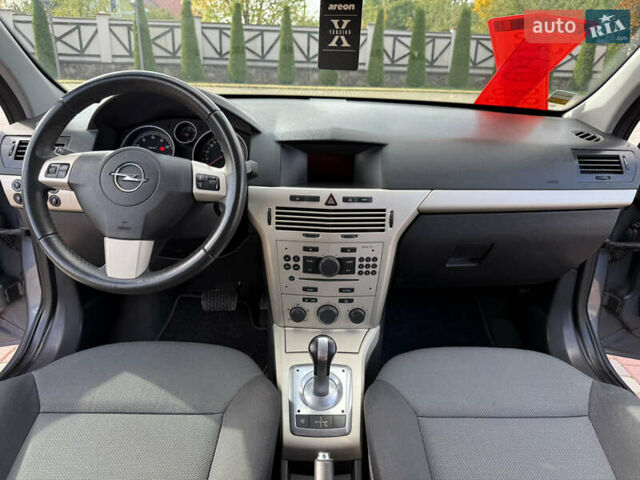 Серый Опель Астра, объемом двигателя 1.6 л и пробегом 180 тыс. км за 6750 $, фото 85 на Automoto.ua
