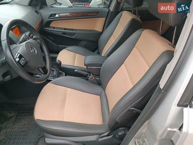 Серый Опель Астра, объемом двигателя 1.6 л и пробегом 255 тыс. км за 6490 $, фото 18 на Automoto.ua