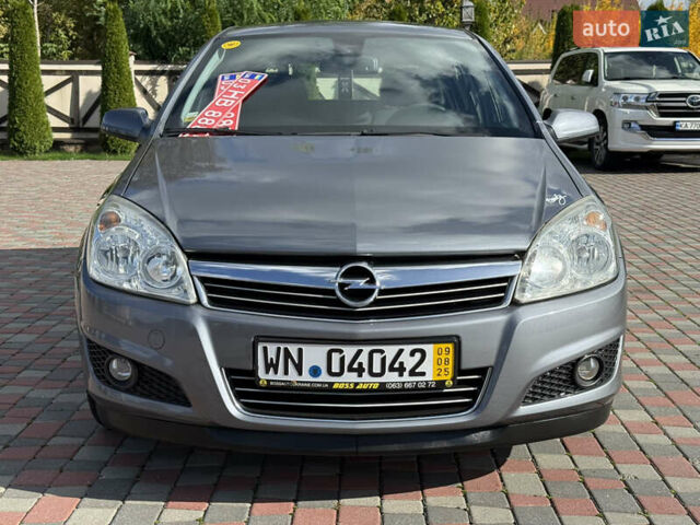 Серый Опель Астра, объемом двигателя 1.6 л и пробегом 180 тыс. км за 6750 $, фото 4 на Automoto.ua