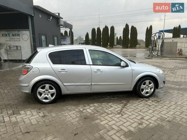 Серый Опель Астра, объемом двигателя 1.6 л и пробегом 150 тыс. км за 4700 $, фото 6 на Automoto.ua