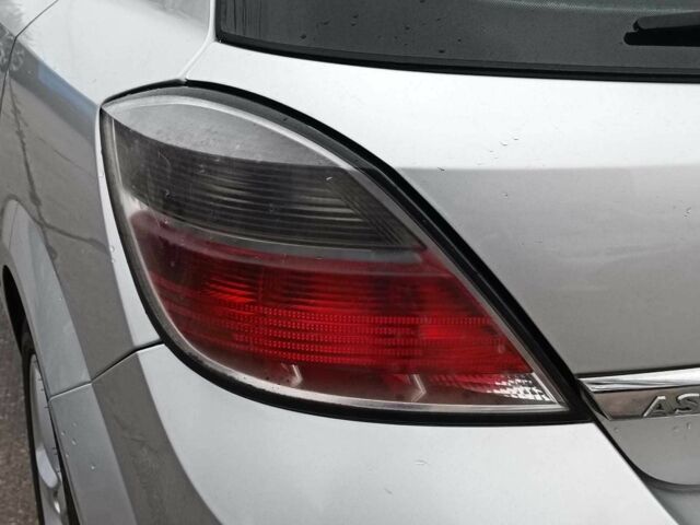 Серый Опель Астра, объемом двигателя 1.6 л и пробегом 255 тыс. км за 6490 $, фото 9 на Automoto.ua