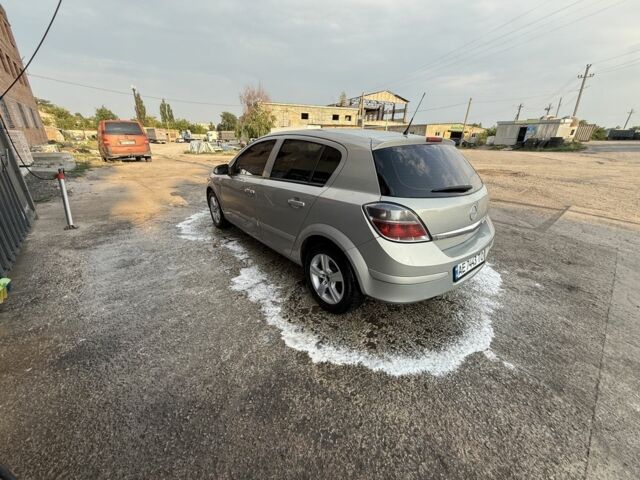 Сірий Опель Астра, об'ємом двигуна 1.6 л та пробігом 260 тис. км за 4400 $, фото 4 на Automoto.ua