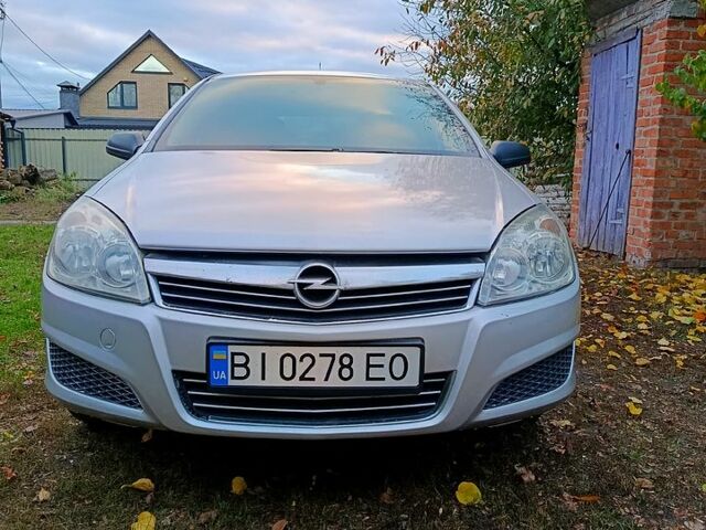 Серый Опель Астра, объемом двигателя 1.4 л и пробегом 308 тыс. км за 4250 $, фото 2 на Automoto.ua
