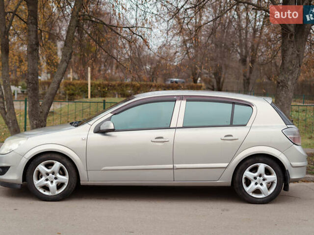 Сірий Опель Астра, об'ємом двигуна 1.6 л та пробігом 252 тис. км за 5400 $, фото 2 на Automoto.ua