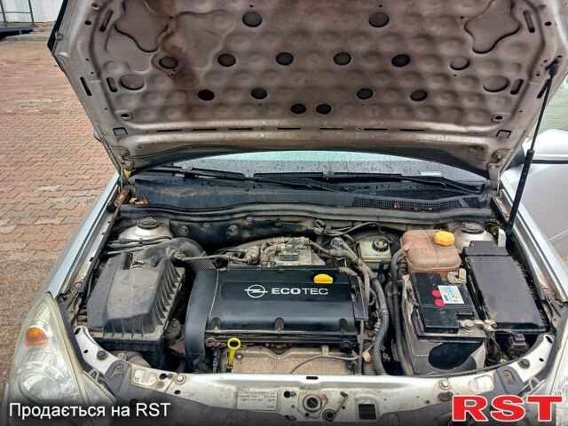 Серый Опель Астра, объемом двигателя 1.6 л и пробегом 281 тыс. км за 4950 $, фото 12 на Automoto.ua