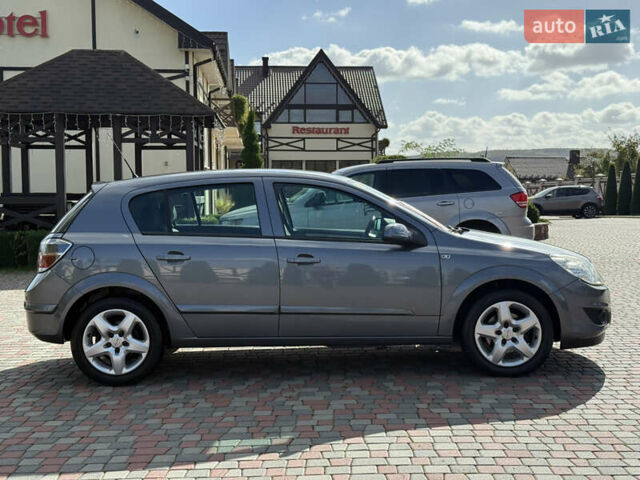 Серый Опель Астра, объемом двигателя 1.6 л и пробегом 180 тыс. км за 6750 $, фото 7 на Automoto.ua