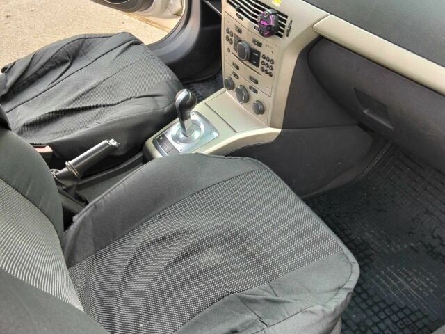 Серый Опель Астра, объемом двигателя 1.6 л и пробегом 280 тыс. км за 4500 $, фото 3 на Automoto.ua