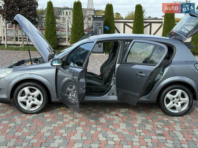 Серый Опель Астра, объемом двигателя 1.6 л и пробегом 180 тыс. км за 6750 $, фото 133 на Automoto.ua