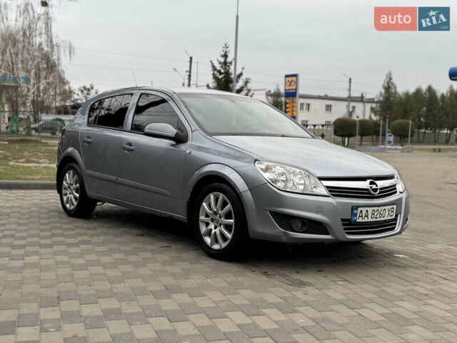 Серый Опель Астра, объемом двигателя 1.36 л и пробегом 215 тыс. км за 4800 $, фото 3 на Automoto.ua