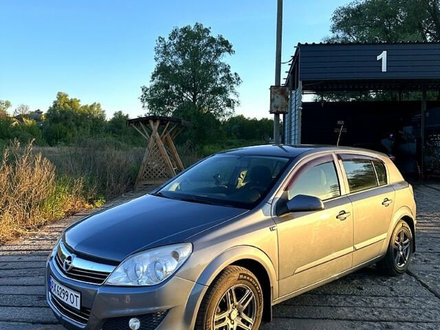 Сірий Опель Астра, об'ємом двигуна 1.4 л та пробігом 316 тис. км за 5000 $, фото 4 на Automoto.ua