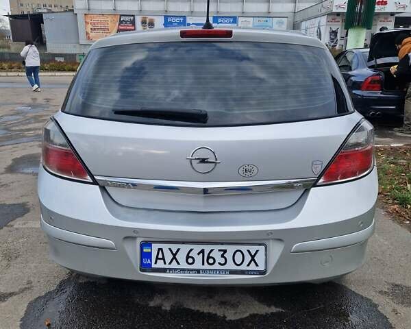 Серый Опель Астра, объемом двигателя 1.6 л и пробегом 255 тыс. км за 6200 $, фото 22 на Automoto.ua