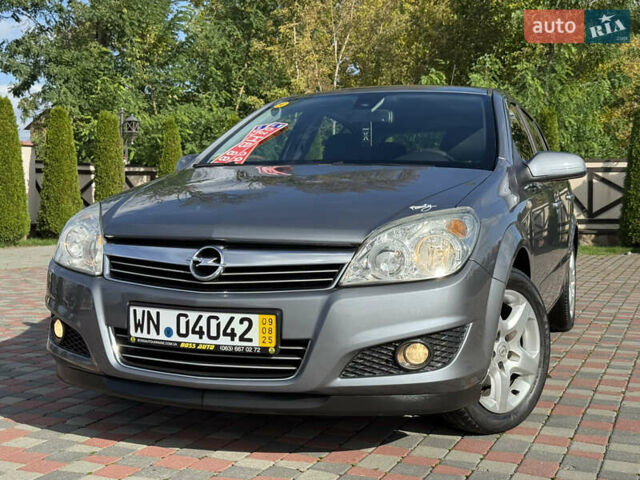 Серый Опель Астра, объемом двигателя 1.6 л и пробегом 180 тыс. км за 6750 $, фото 137 на Automoto.ua