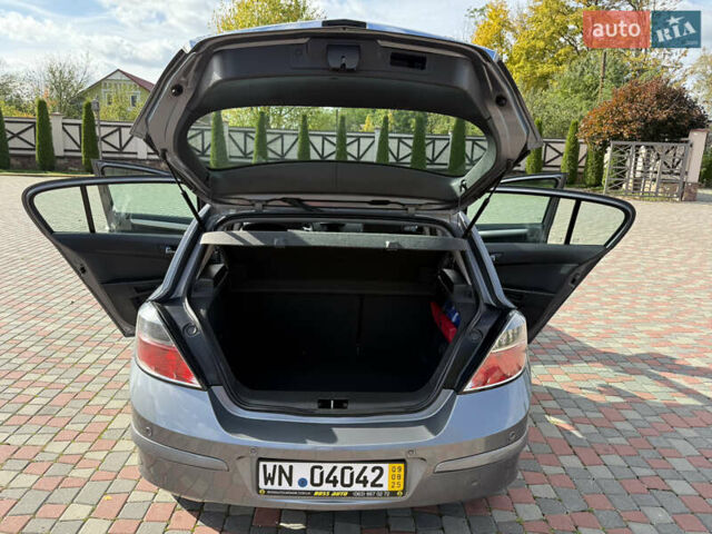 Серый Опель Астра, объемом двигателя 1.6 л и пробегом 180 тыс. км за 6750 $, фото 99 на Automoto.ua