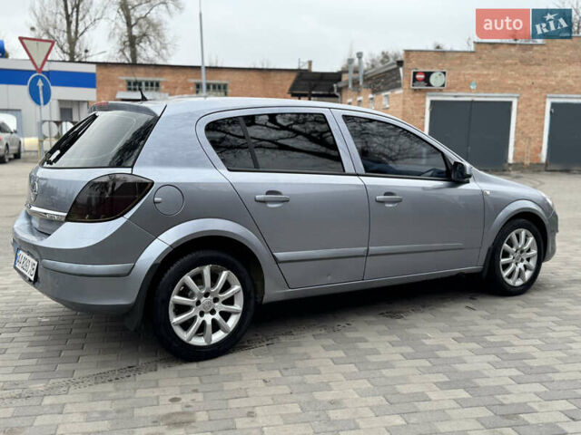 Серый Опель Астра, объемом двигателя 1.36 л и пробегом 215 тыс. км за 4800 $, фото 7 на Automoto.ua