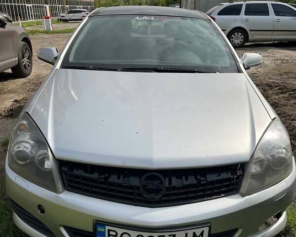 Серый Опель Астра, объемом двигателя 1.3 л и пробегом 320 тыс. км за 3500 $, фото 2 на Automoto.ua