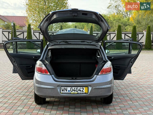 Серый Опель Астра, объемом двигателя 1.6 л и пробегом 180 тыс. км за 6750 $, фото 129 на Automoto.ua