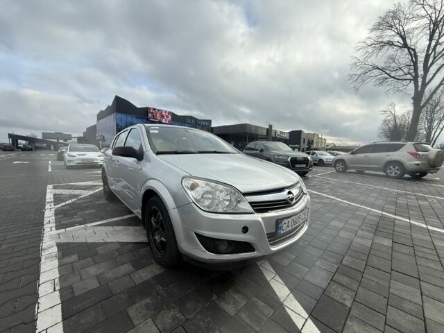 Серый Опель Астра, объемом двигателя 1.6 л и пробегом 315 тыс. км за 3900 $, фото 7 на Automoto.ua