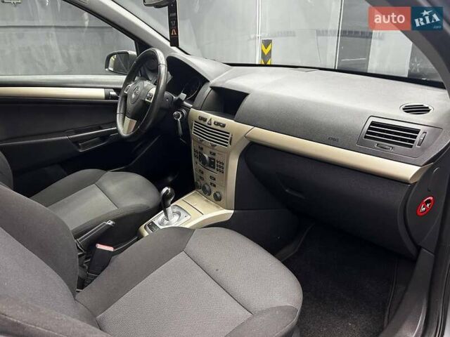 Сірий Опель Астра, об'ємом двигуна 1.6 л та пробігом 183 тис. км за 7000 $, фото 16 на Automoto.ua