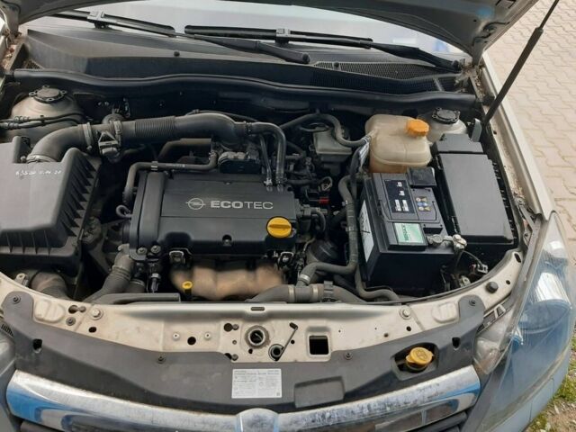 Сірий Опель Астра, об'ємом двигуна 1.4 л та пробігом 69 тис. км за 5300 $, фото 3 на Automoto.ua
