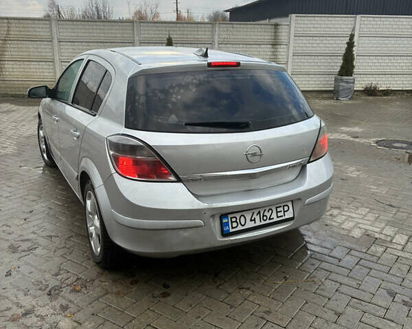 Серый Опель Астра, объемом двигателя 1.6 л и пробегом 150 тыс. км за 4700 $, фото 3 на Automoto.ua