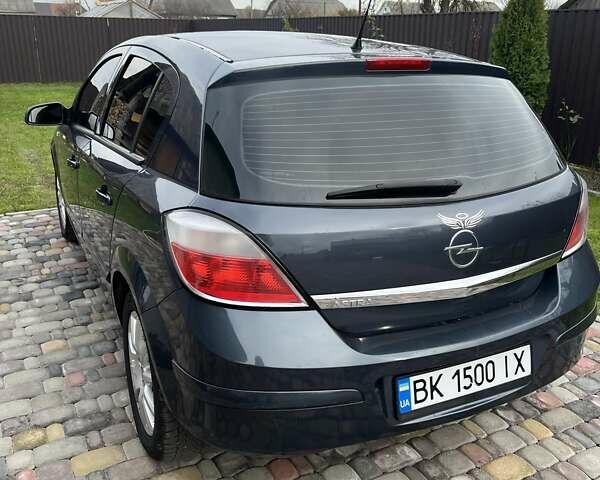 Серый Опель Астра, объемом двигателя 1.36 л и пробегом 223 тыс. км за 3500 $, фото 1 на Automoto.ua