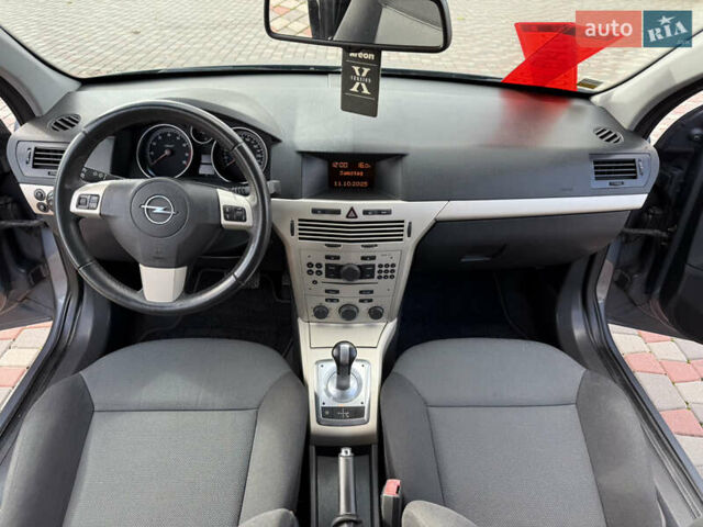 Серый Опель Астра, объемом двигателя 1.6 л и пробегом 180 тыс. км за 6750 $, фото 84 на Automoto.ua