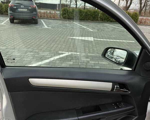 Сірий Опель Астра, об'ємом двигуна 1.6 л та пробігом 315 тис. км за 3900 $, фото 9 на Automoto.ua