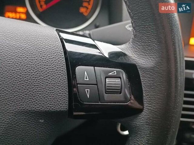 Серый Опель Астра, объемом двигателя 1.6 л и пробегом 255 тыс. км за 6490 $, фото 24 на Automoto.ua