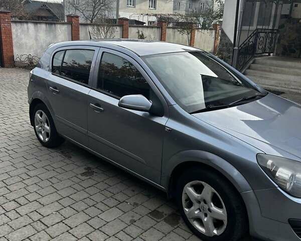 Серый Опель Астра, объемом двигателя 1.6 л и пробегом 160 тыс. км за 5000 $, фото 4 на Automoto.ua