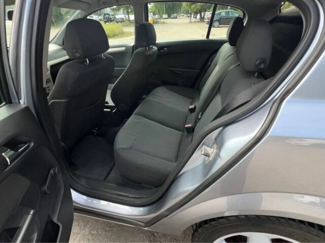 Серый Опель Астра, объемом двигателя 1.6 л и пробегом 256 тыс. км за 5600 $, фото 14 на Automoto.ua