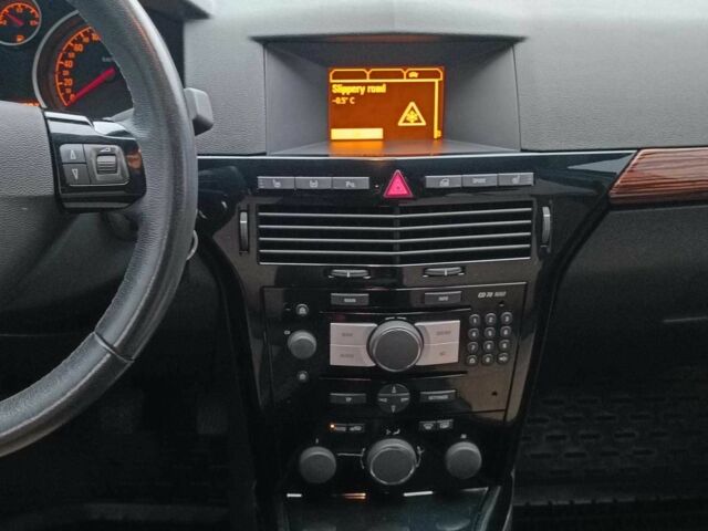 Серый Опель Астра, объемом двигателя 1.6 л и пробегом 255 тыс. км за 6490 $, фото 15 на Automoto.ua