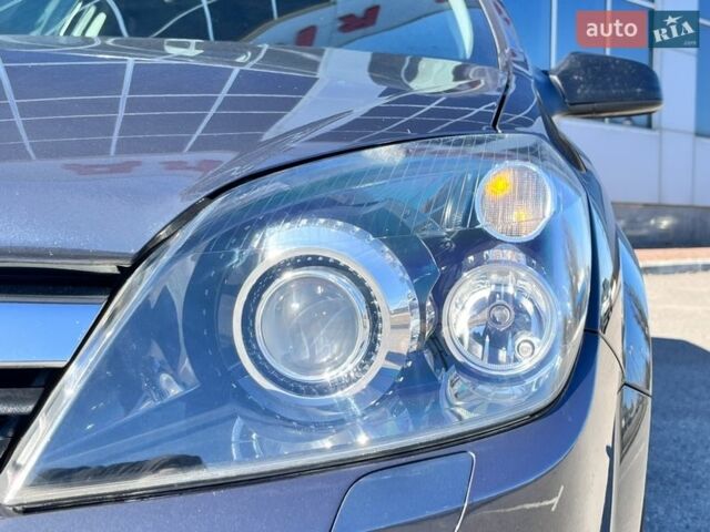 Серый Опель Астра, объемом двигателя 1.6 л и пробегом 202 тыс. км за 5650 $, фото 25 на Automoto.ua